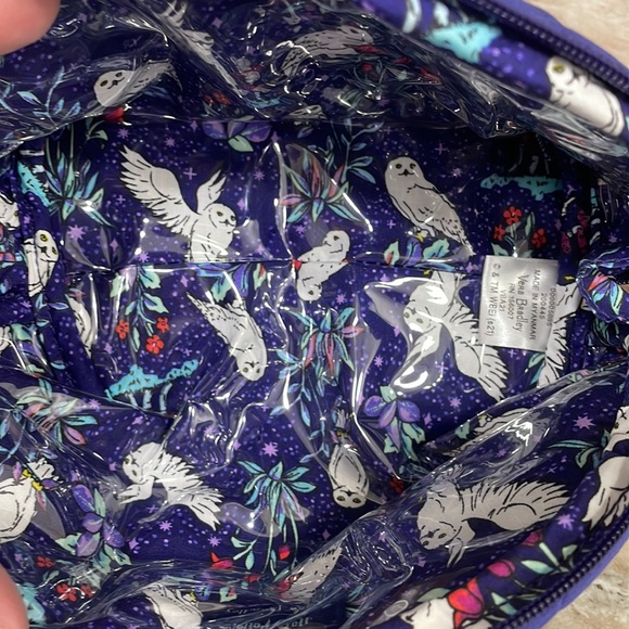 BNWT Vera Bradley Harry Potter FORBIDDEN FOREST Clamshell Cosmetic Bag Hedwig - Picture 10 of 16